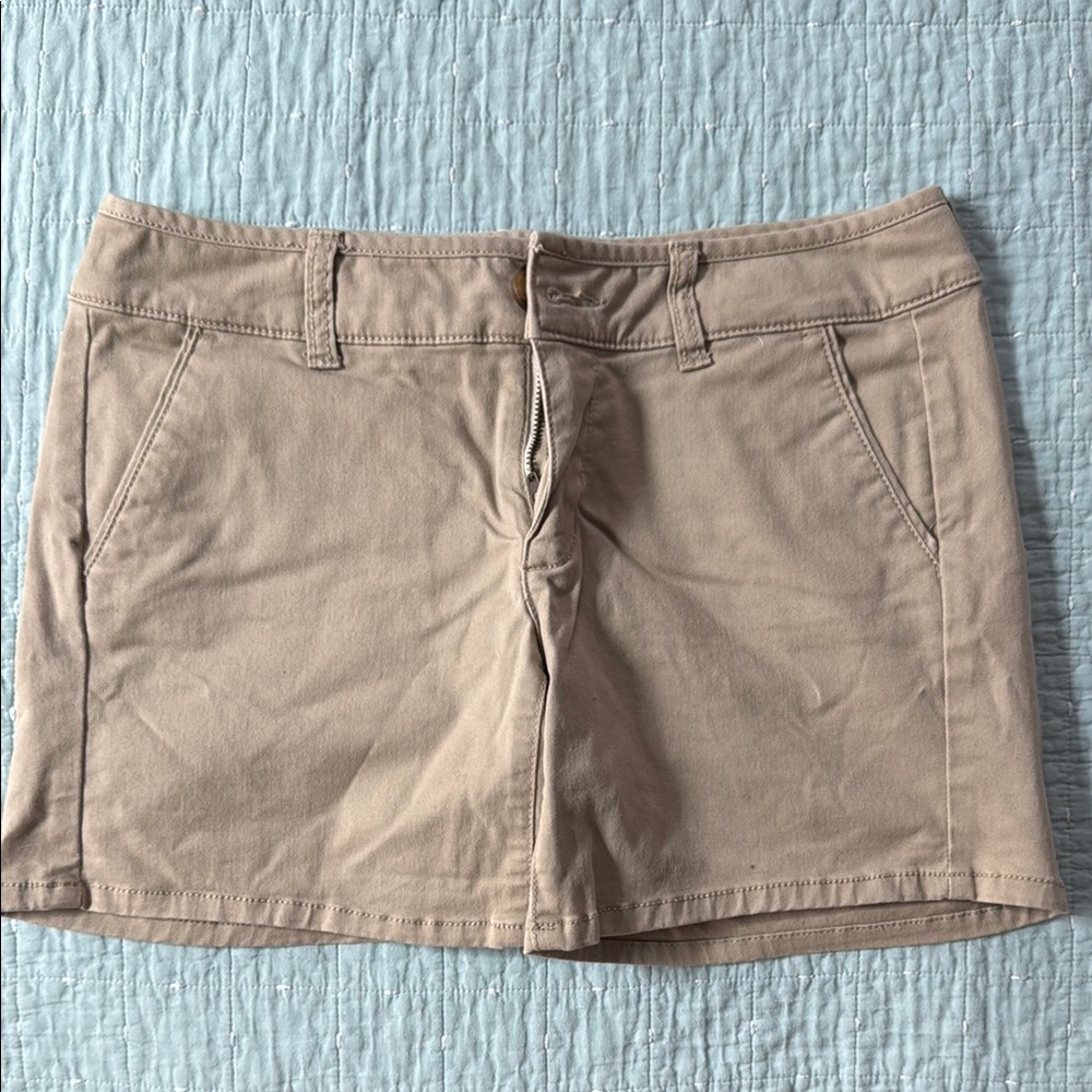 American Eagle Midi Khaki Shorts